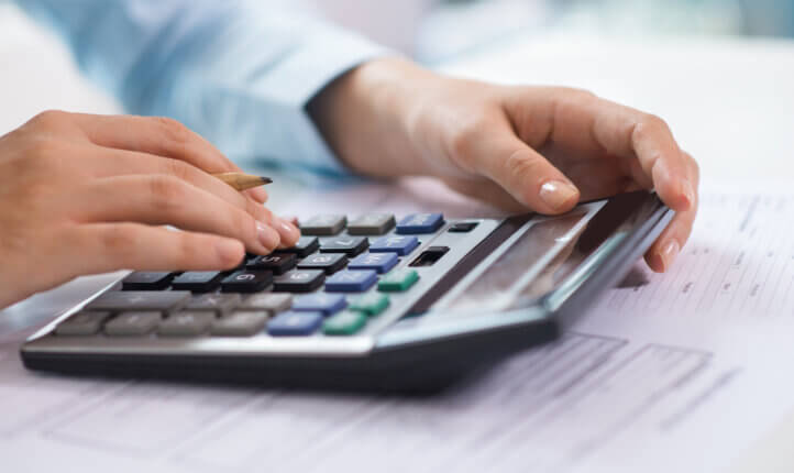 Understanding VAT thresholds: when does your business need to register header image