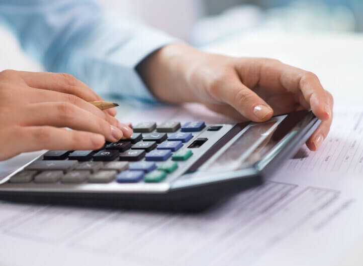 Understanding VAT thresholds: when does your business need to register header image